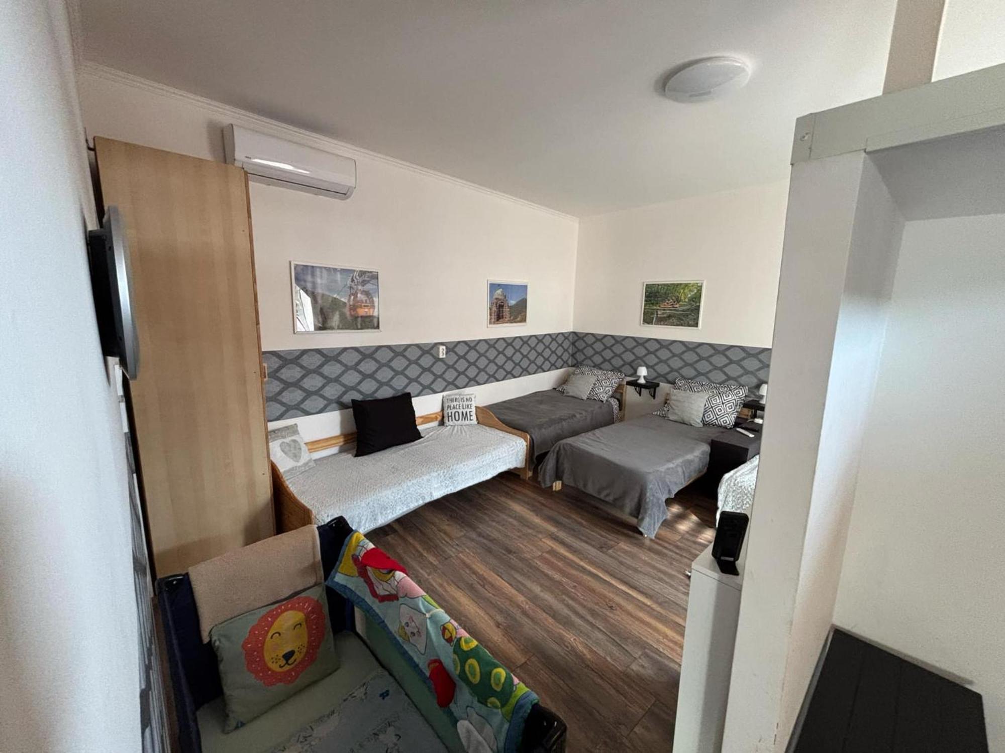Mazli Vendeghaz Hotel Satoraljaujhely Ngoại thất bức ảnh